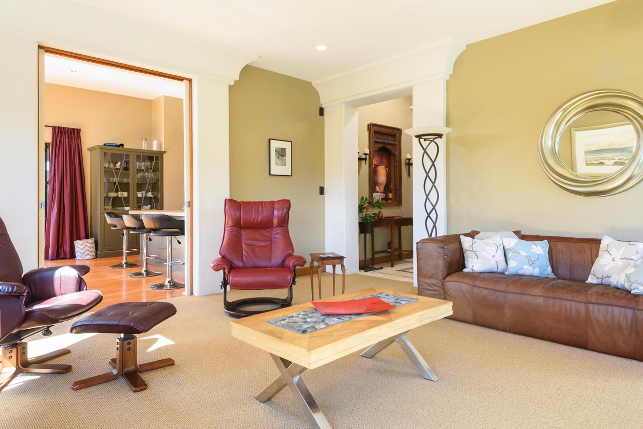 Tuscan Retreat Bed & Breakfast - Adults Only Bed & Breakfast Papamoa Eksteriør bilde